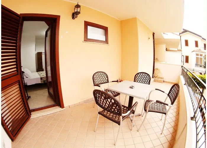 לינה וארוחת בוקר Beb Marina טורטורה